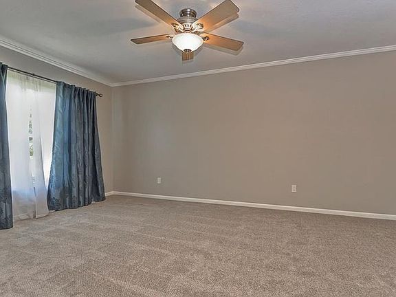 4th image of 4510 Southbreeze Dr