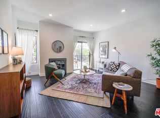 4555 Franklin Ave APT 6, Los Angeles, CA 90027
