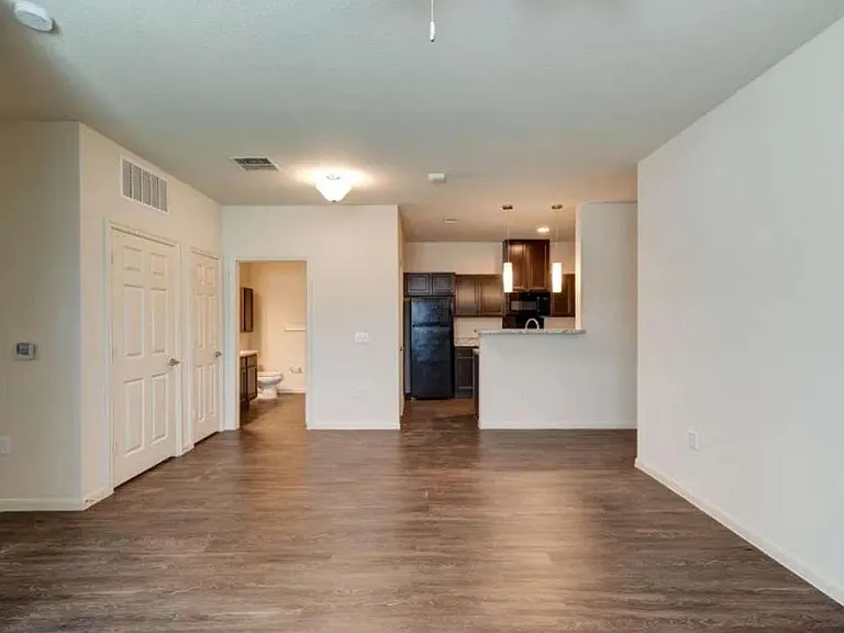 Mesa West Apartment Homes — Photo 5