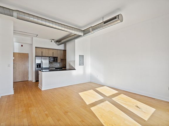 5th image of 1101 S Broad St #513A