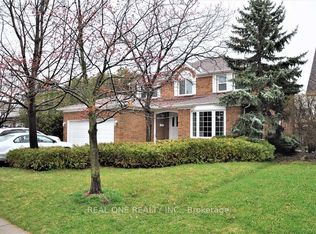 1785 Pilgrims Way, Oakville, ON L6M 1S7