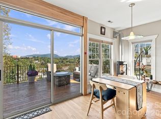 272 Riverview Dr, Asheville, NC 28806