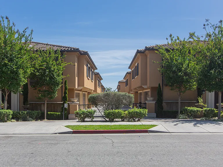 W Camino Real Ave — Photo 29