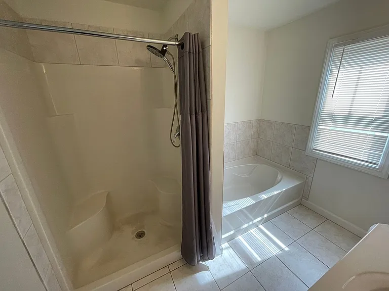 1029 E Balview Ave — Photo 9