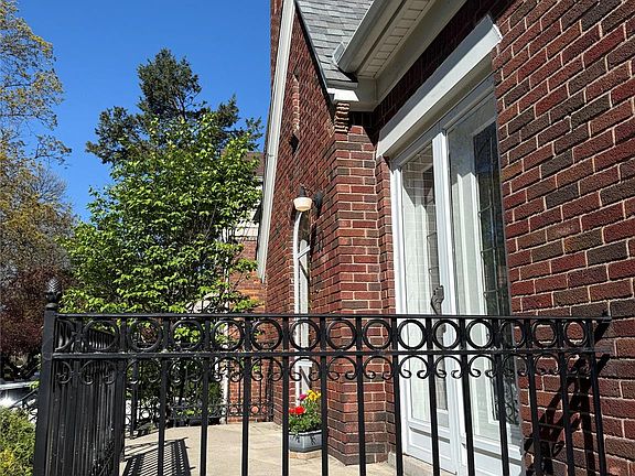 5th image of 73 Amherst Rd