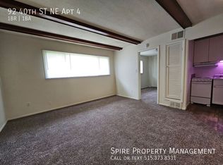 92 40th St NE APT 4, Cedar Rapids, IA 52402
