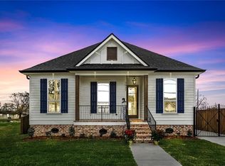 1927 Center St, Arabi, LA 70032