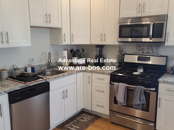 121 Webster Ave Unit 4, Cambridge, MA 02141