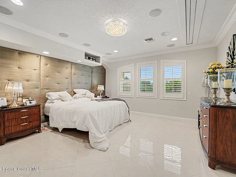 120 Lansing Island Dr — Photo 28