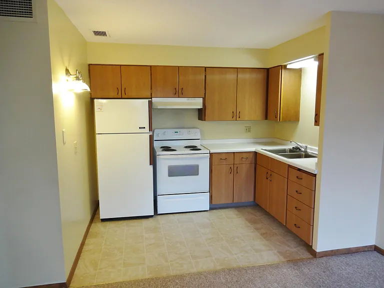 410 6th Ave SW #G1 — Photo 4