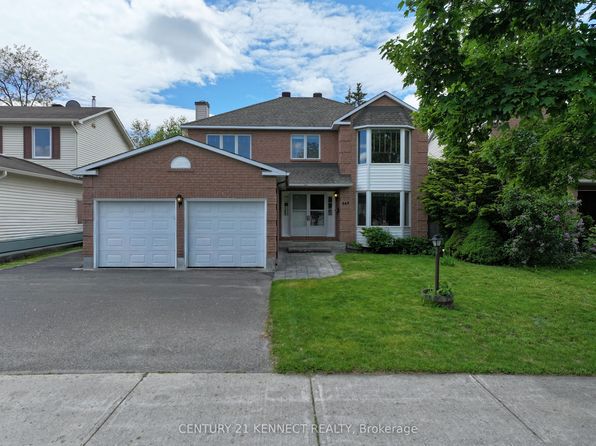848 Fairlawn Ave, Ottawa, ON K2A 4C2