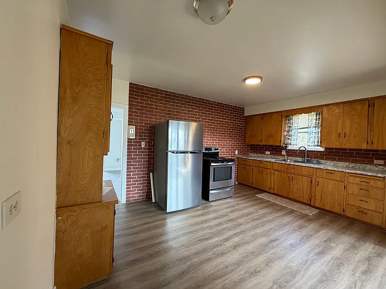 4305 Altamont Dr — Photo 4