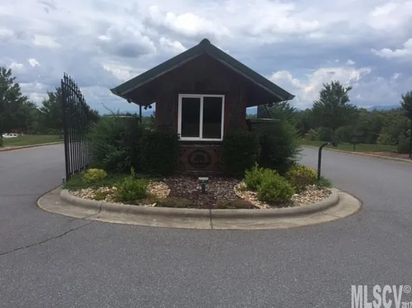 1022 Table View Dr, Morganton, NC 28655