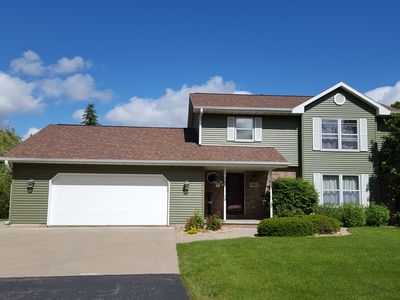 1010 Wylde Oak Dr, Oshkosh, WI, 54904