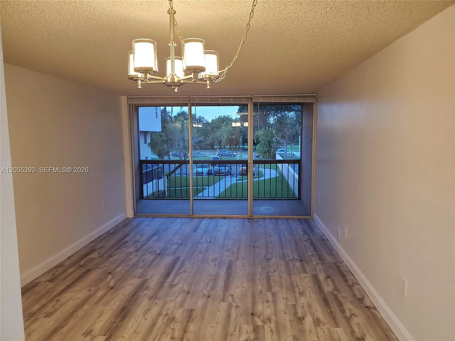 Gardens Of Kendall Condo — Photo 3