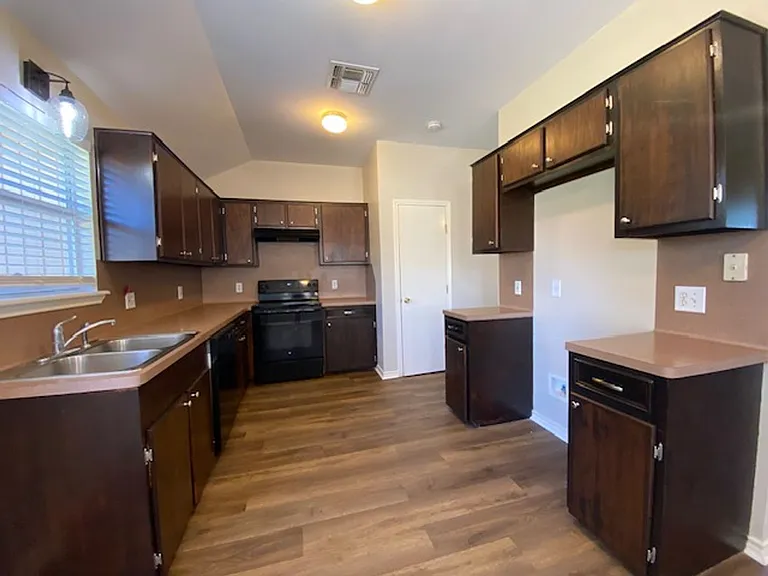 13205 Seadog Cir — Photo 4