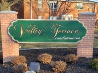 51 Hinchman Ave BLDG 51 #2A, Wayne Twp., NJ 07470