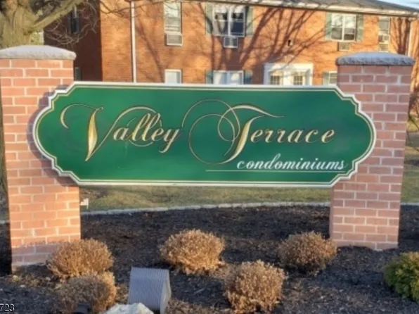 51 Hinchman Ave BLDG 51 #2A, Wayne Twp., NJ 07470