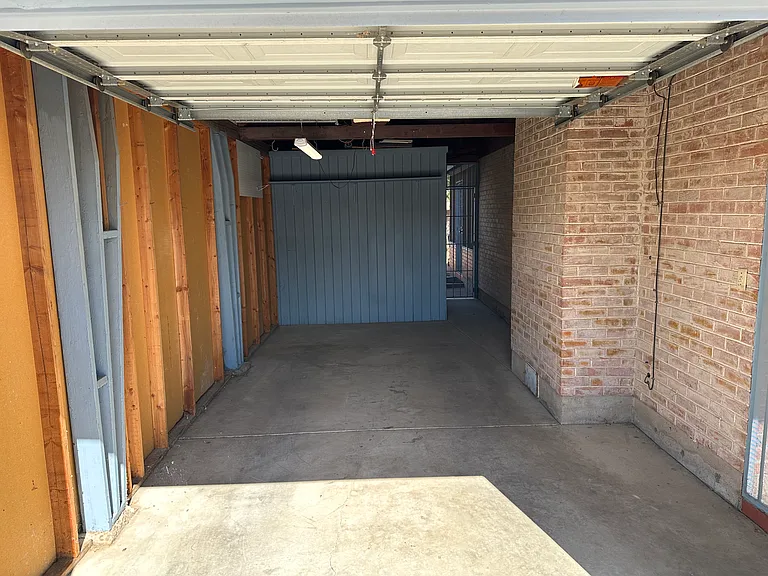 1 car Garage