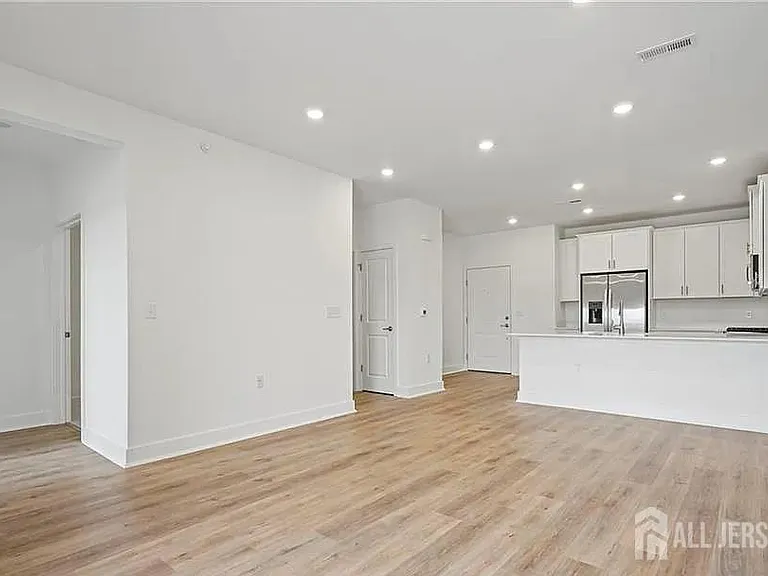 28310 Radford Ct — Photo 6