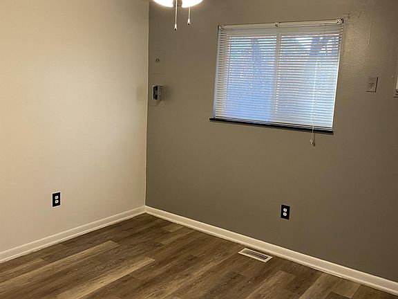 5th image of 202 Kenbrook Dr APT 3