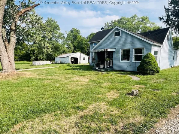 1203 Evansview Rd, Evans, WV 25241