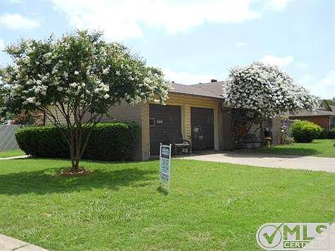 2nd image of 3501 Galaxie Dr