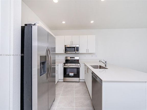 2nd image of 725 SE Thirteen Street Cir #725
