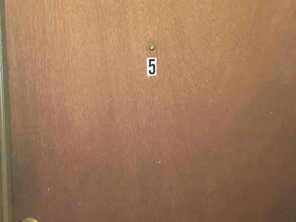 2nd image of 1200 W Thorndale Ave APT 5