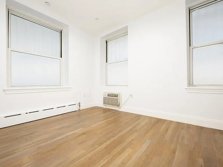45 Beekman St #2S — Photo 6