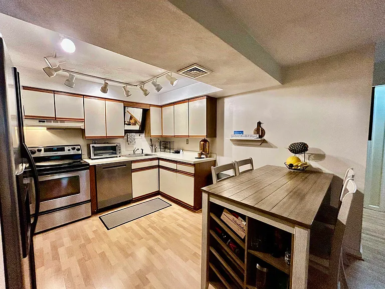 6 Heritage Village Dr #608 — Photo 7