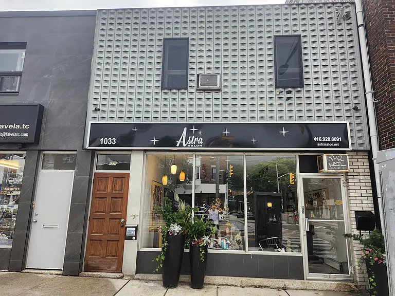 1033 Saint Clair Ave W #201 — Photo 8