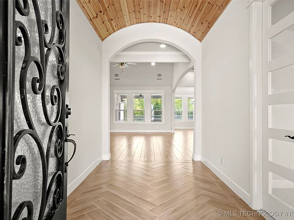 4th image of 15916 E 106th Pl N