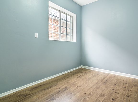 5th image of 3006 S Central Park Ave