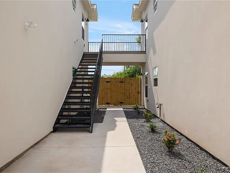 3841 N Mezcal Dr #3 — Photo 2