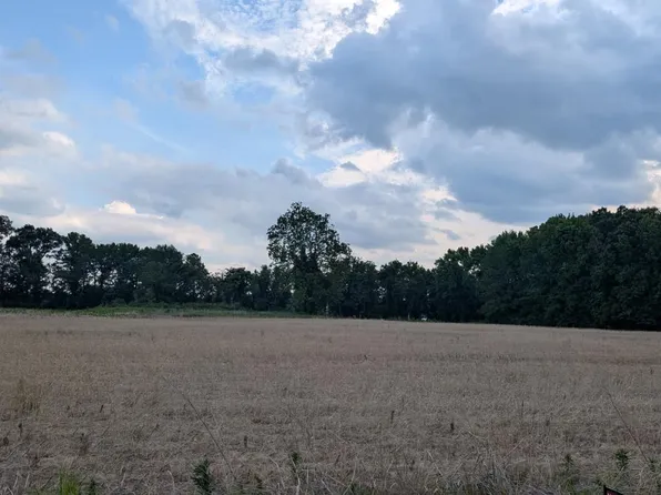 1 Zacata Rd, Montross, VA 22520