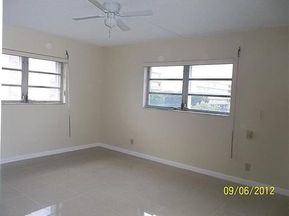 3rd image of 501 NE 14th Ave APT 301