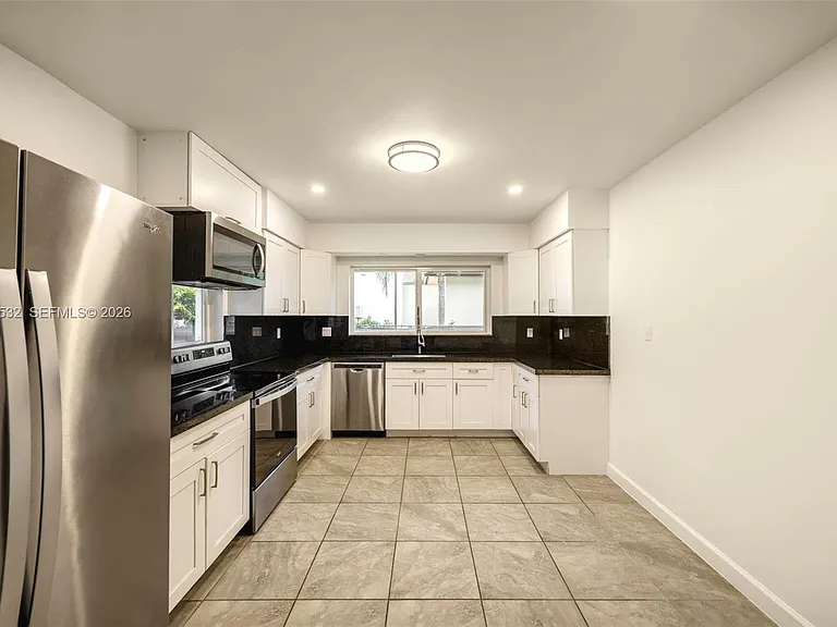 7840 SW 71st Ave — Photo 15