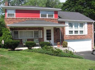 2524 Stanford Dr, York, PA 17402