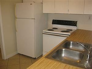 2nd image of 225 Beulah St