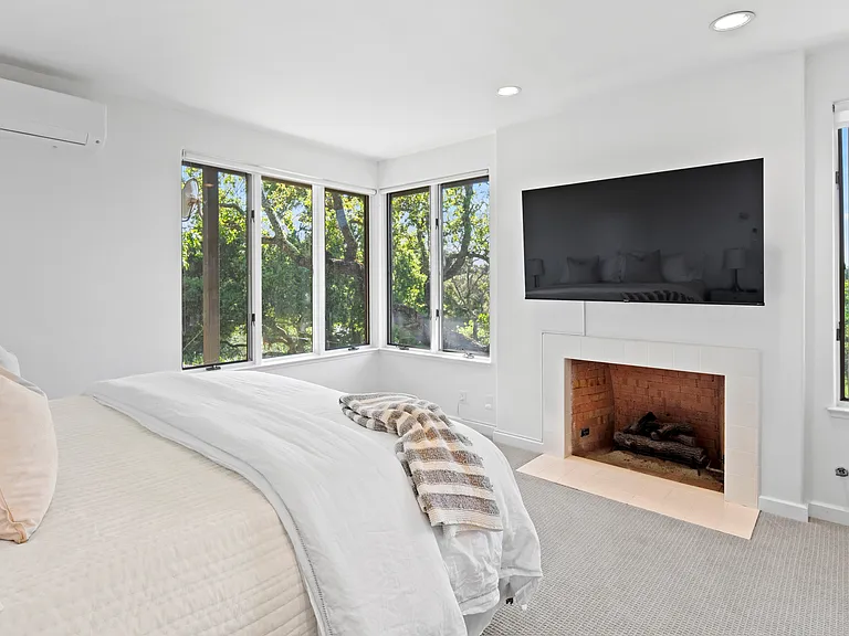 47 La Rancheria — Photo 43