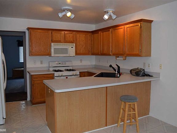 2nd image of 41150 Chancellor Ct