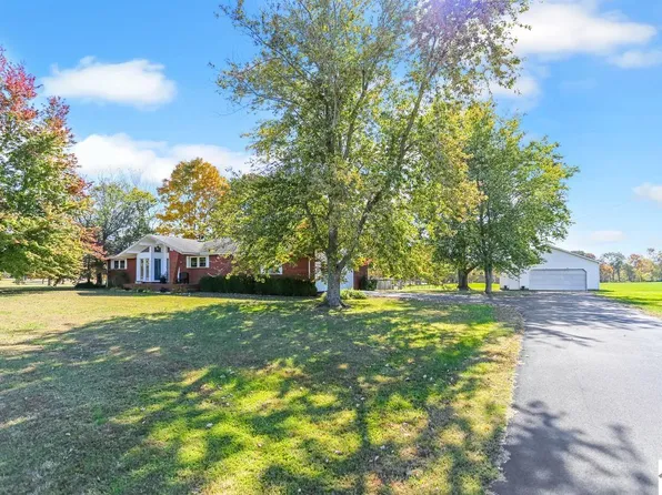 1145 Poor Farm Rd, Murray, KY 42071