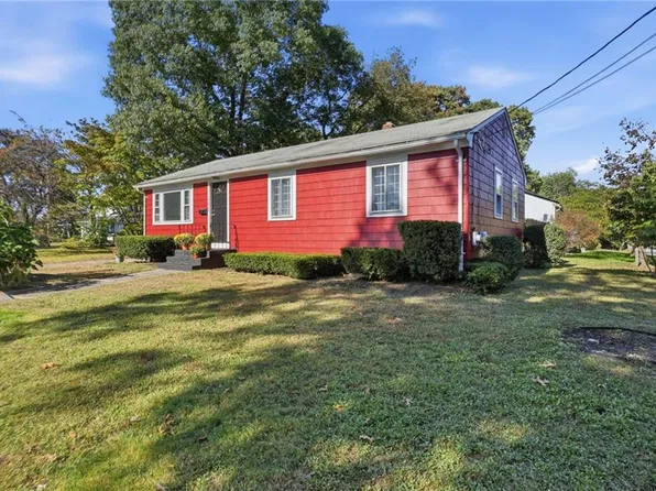 165 Adrian St, Warwick, RI 02886