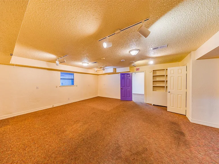 4227 Old Chocolate Bayou Rd — Photo 44