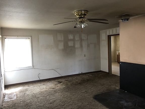 5th image of 406 2nd St