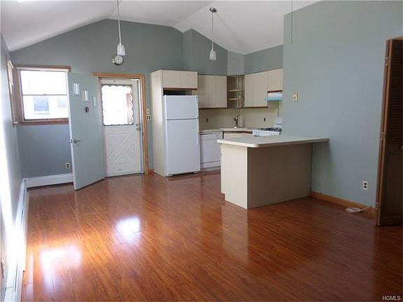 2nd image of 30 Carroll St #C