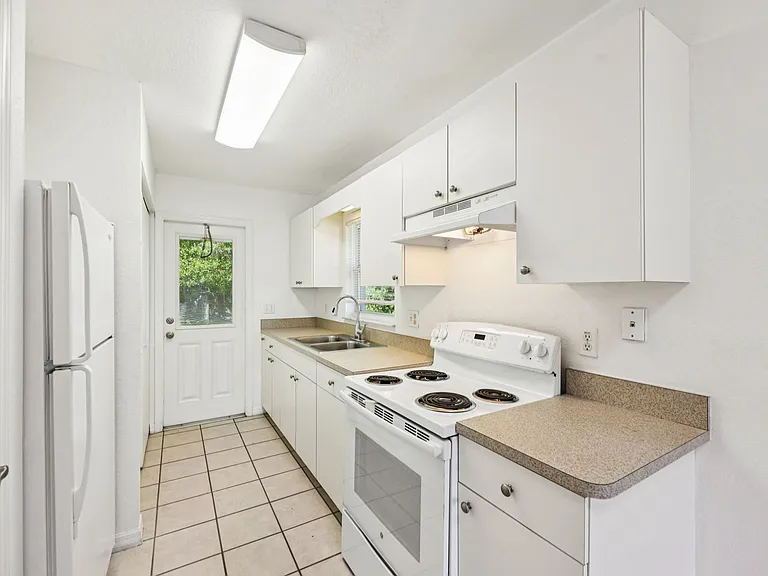 The Flats at Belleview — Photo 13
