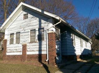 621 Summit St, Rockford, IL 61107