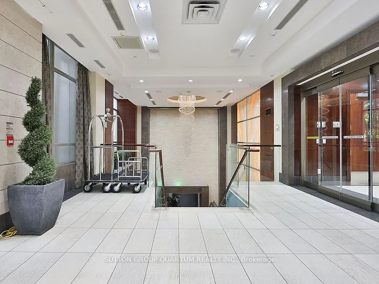 310 Burnhamthorpe Rd W #1602 — Photo 38